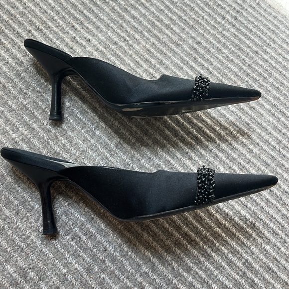 Chanel Satin kitten heels with bead detail - Picture 3 of 8